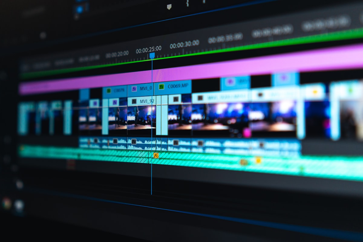 Registrazione video professionale in studio per creatori ed esperti senior